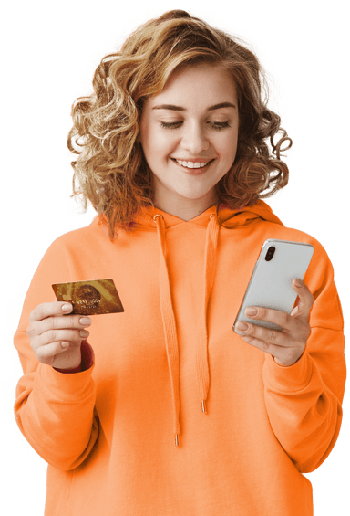 Garota com casaco laranja segurando um celular e um cartão