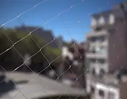 Instalação de rede de proteção